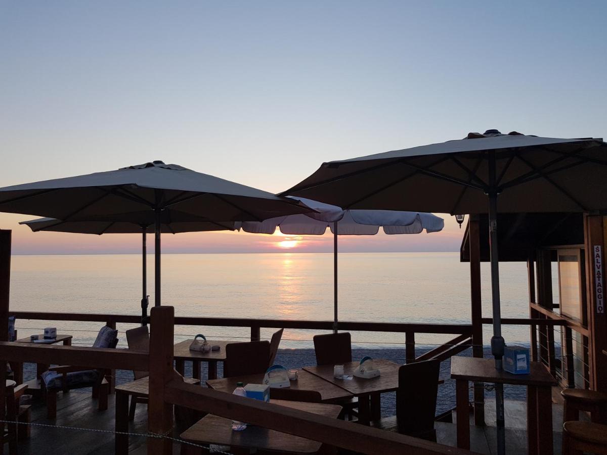 Abbronzatissima Capo D'Orlando Apartment Екстериор снимка